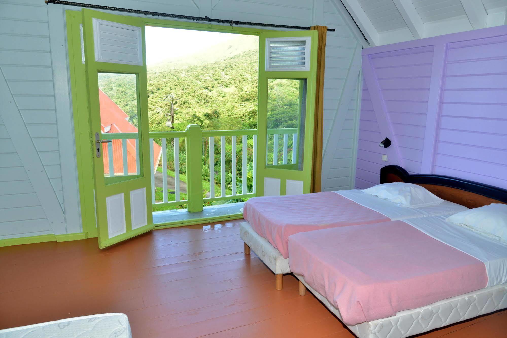 Auberge De La Montagne Pelee Hotel Saint-Pierre Екстериор снимка
